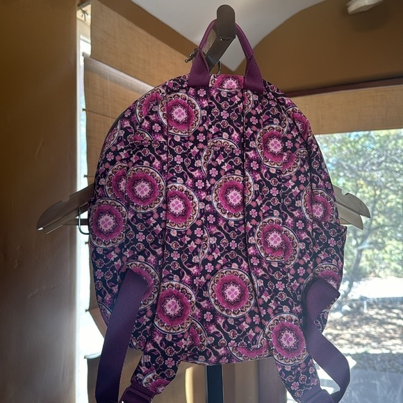 NWOT Vera Bradley Small Backpack Raspberry Medallion - Picture 6 of 9